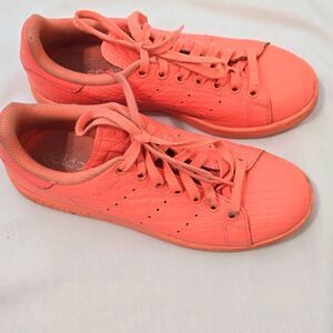 Adidas Pink Suede Sneakers Casual Style Size 7‎